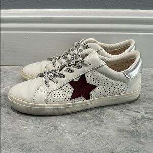 Vintage Havana White and Silver Sneakers with Magenta Star